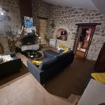 Villa La Mordoree, Maison Ancienne Jacuzzi *